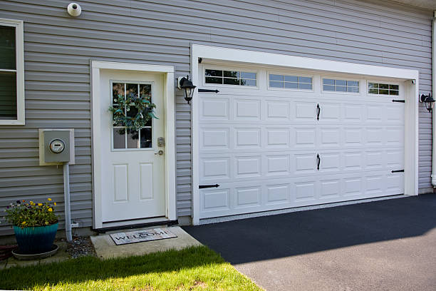 24/7 Emergency Garage Door Panel Replacement experts in Stirling, NJ